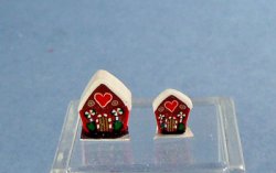 K034 Gingerbread House Small